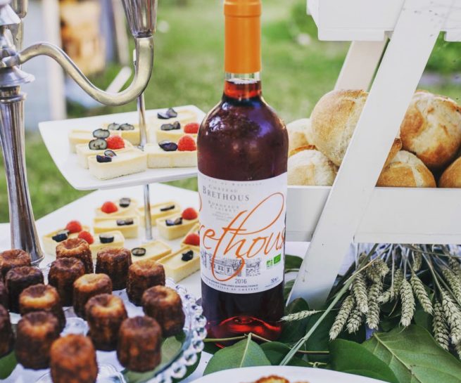 Mise en scène bouteille de clairet